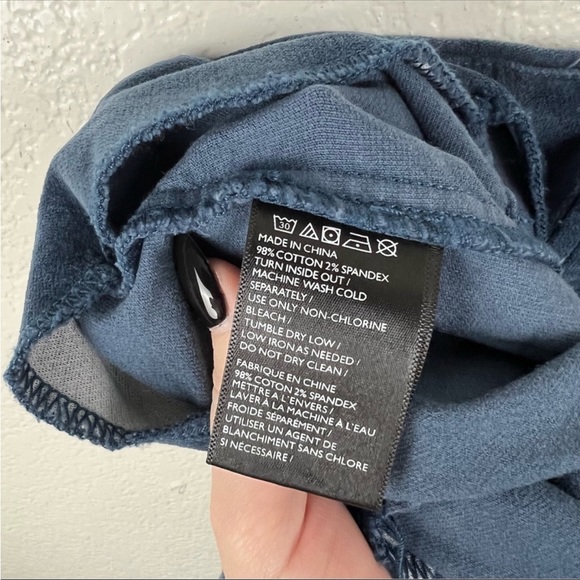 BDG by Urban Outfitters blue velvet corduroy mini skirt with pockets - Picture 8 of 8